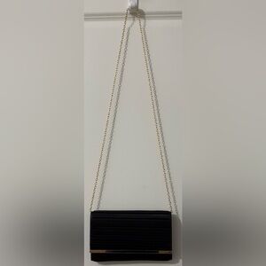 Perry White Clutch Gold Chain Black